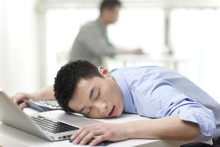 怎样促进老年人睡眠 老年人跳广场舞的好处 缓解压力促进睡眠
