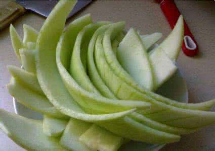 西瓜皮祛痘面膜 西瓜皮祛痘面膜 “西瓜皮”妊娠纹 教你四招轻松祛