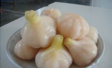 腌制糖醋蒜的正确方法 腌制糖蒜的正确方法，如何腌制糖蒜更美味