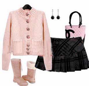 旧毛衣加料变时尚 过气毛衣变时尚手袋