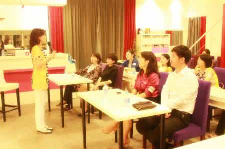 张怡筠亲子情商课 张怡筠亲子情商课 张怡筠博士亲授的【情商讲师培训】TTT精品课，开始报名啦！