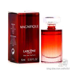 什么香水适合20岁左右 什么香水好闻又持久