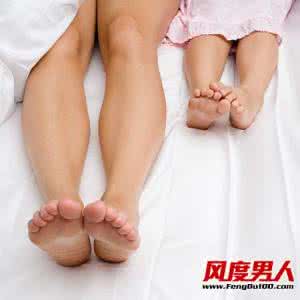 睡觉小腿抽筋的原因 晚上睡觉小腿抽筋 晚上睡觉小腿抽筋 哪些常见原因引起小腿抽筋