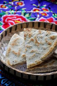 烙锅盔的做法大全图解 用花椒叶子烙出的——锅盔