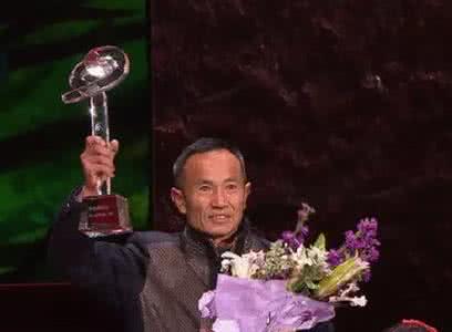 感动中国颁奖词及事迹 2015感动中国作文素材——肖卿福个人事迹及颁奖词