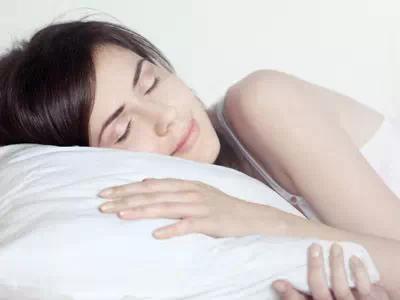 睡眠时间短如何调理 睡眠时间过短或过长都会损害心脏健康