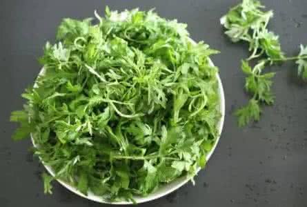 艾叶加一物 艾叶加一物,专治颈肩腰腿痛!用2次就不疼了,超有用!