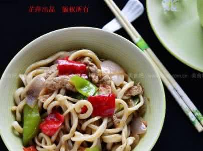 新疆拉条子的做法 详图细解:新疆拉条子的做法