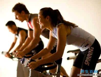 蹲下起立的好处 蹲下起立的好处 蹲起的好处有哪些