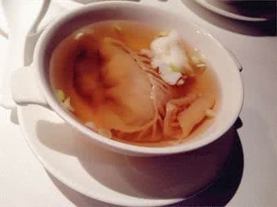 饺子馅怎么做才有汤汁 灌汤饺子汤汁饱满 味道鲜美 却不油腻