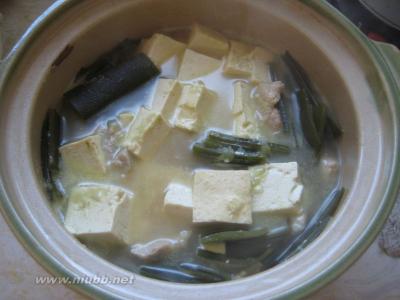 海带炖豆腐的家常做法 海带豆腐汤的做法 海带炖豆腐的做法,海带炖豆腐怎么做好吃,海带炖豆腐的家常做法