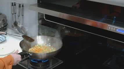 油腻的师姐 油腻的师姐 彻底告别厨房油腻和混乱，从此爱上做饭