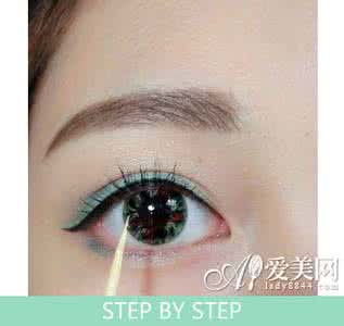 睫毛膏使用方法 怎样刷睫毛膏？简单方法让你轻松学会