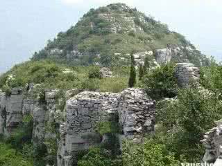 祖坟上放一物后代富贵 对祖坟做这事祖孙三代必富贵