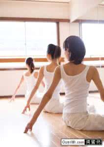 模具减肥打造s型身材 12式减肥瑜伽 打造傲人身材让你大胆裸