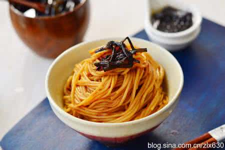 简单食材做出美味菜 用简单的食材做美味的面食——葱油拌面