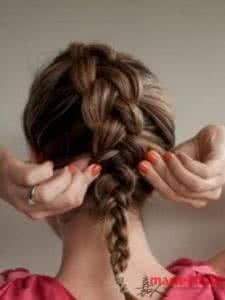 蜈蚣辫的编法视频教程 教你编出精致蜈蚣辫