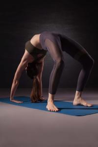 减压瑜伽视频教程初级 瑜伽 图解健身瑜伽教程减压又健身_瑜伽