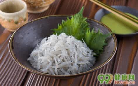 孕妇可以吃银鳕鱼吗 孕妇可以吃银鱼吗?孕妇吃银鱼的做法