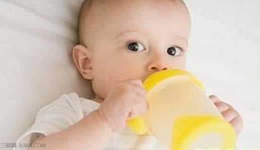 婴幼儿补水 夏季怎样给婴幼儿健康补水