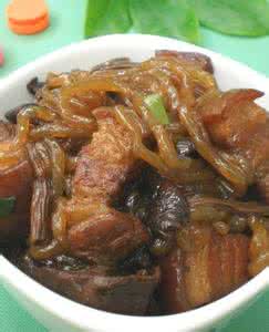 猪肉炖粉条 猪肉茶树菇炖粉条