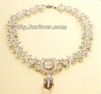 手工串珠骗局 串珠教程：高贵的琉璃蔷薇项链