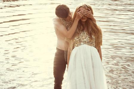 我不愿让你一个人 一个人最大的悲哀，是不愿做自己