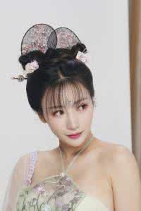 有些人有些事 有些事，看太清反而伤神；有些人，读太懂竟然伤心！