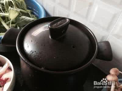 煲汤中途可以加水吗 夏季煲汤六个要点 中途加水开锅盖影响味道