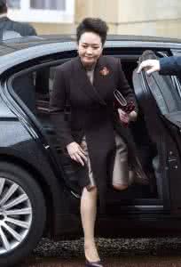 全球最美第一夫人排名 成为最美第一夫人,她竟然只靠这4样配饰!