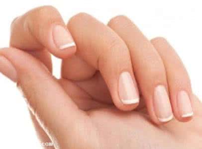 指甲上的月牙代表什么 什么的月牙？