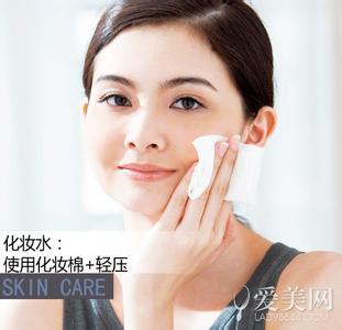 活肤化妆水 怎样让化妆水发挥最大护肤作用的技巧