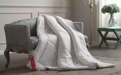 被子有异味怎么去除 被子除异味 被子有异味怎么办？巧去被子异味的方法