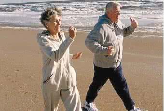 快步走速度 快步走更长寿 研究显示:步速快的人生存率高