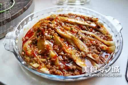 蒜泥肉末蒸茄子的做法 蒜泥肉末茄子的做法