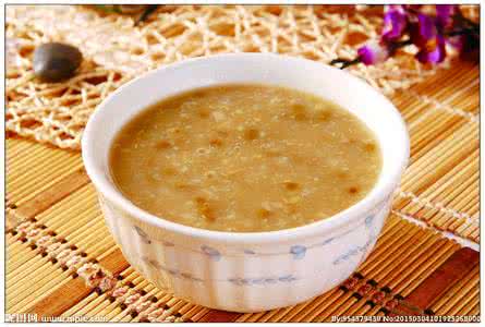 大米绿豆粥 大米绿豆粥 任何季节都可以吃
