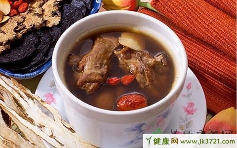 名医珍藏秘方大全 名医秘方：补养肝脾益气养血鸡鱼四物加减汤