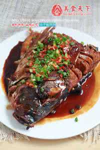 红烧鱼头怎么做才好吃 红烧鱼头----从小吃到大的味道【厨屋飘香】