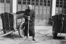 黄金荣怎么死的 黄金荣的最后岁月:与其死在海上不如死在上海