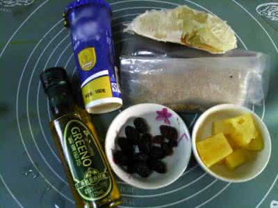 红酒泡洋葱降血脂吗 图文：降血脂、溶血栓的菠萝酒制作