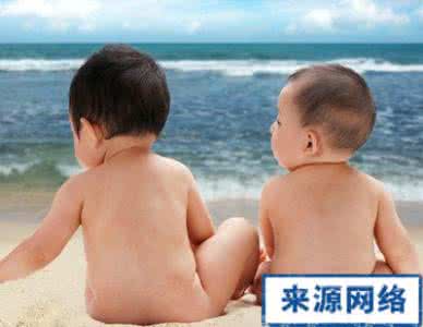 游泳衣 夏季游泳时宝宝泳衣选择的误区,清洁卫生很重要!