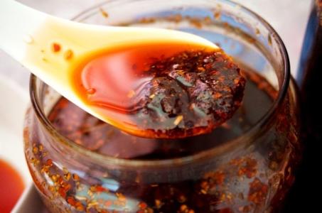 辣椒油放一年还能吃吗 辣椒油能放多长时间