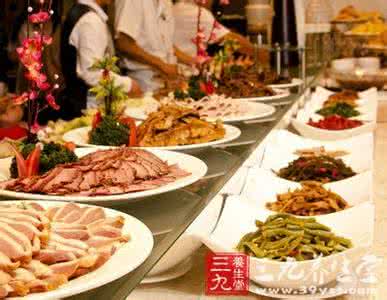 丰盛的晚餐 晚餐太丰盛会短寿?7大短命饮食