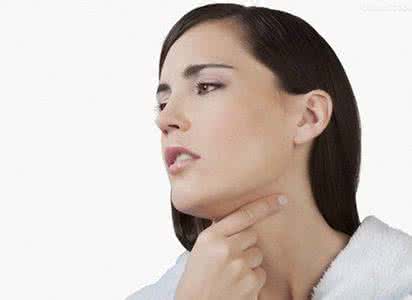 夏天喉咙痛流鼻涕 夏天喉咙痛怎么办