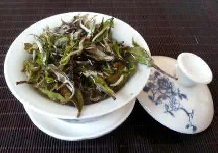 白牡丹属于什么茶 龙井茶属于什么茶 白牡丹茶属于什么茶