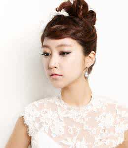 晚宴发型 12岁生日晚宴发型时尚头发造型