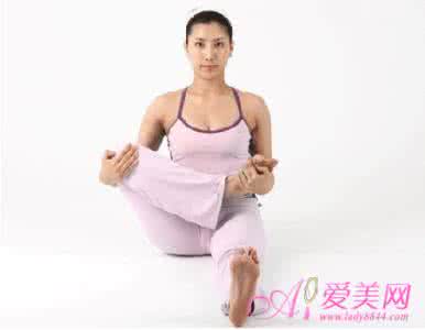 简单瑜伽减肥动作初学 如何减肥瘦身最健康 推荐高效减肥瑜伽动作