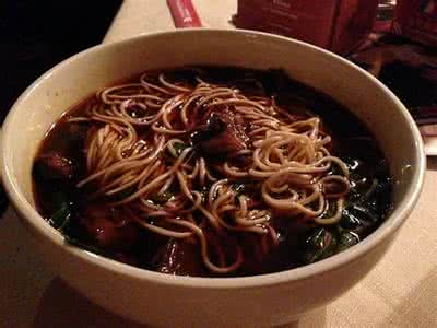 襄阳牛肉面哪里好吃 咖啡厅里可以吃牛肉面