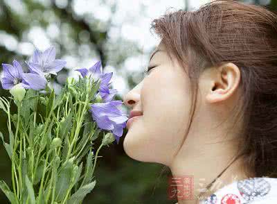 对花粉过敏的治疗方法 花粉过敏怎么办 7大方法在家治过敏