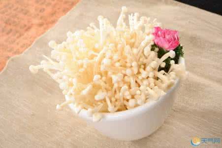 剁椒金针菇 春天吃什么养生排毒 椒油金针菇